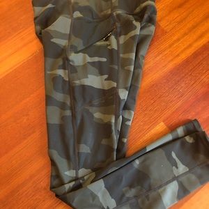 Athleta - Camo Contender